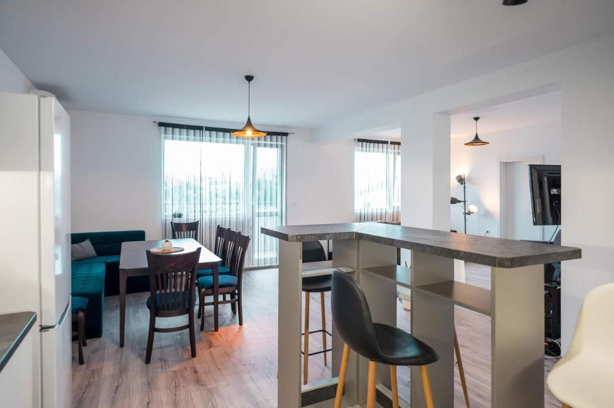 Turquoise by RV Apartments - Housity