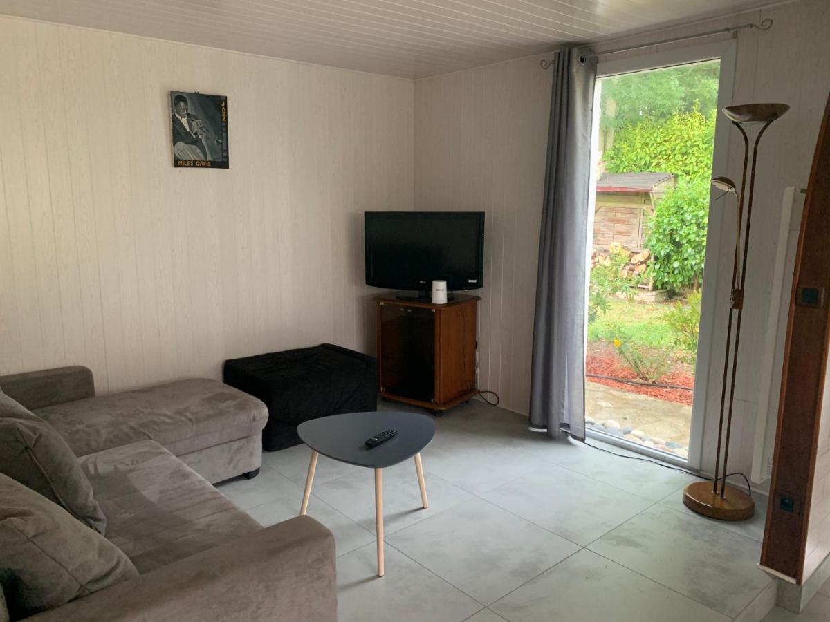 Magnifique bas de villa deux chambres situé prés des plages et du golf - Housity