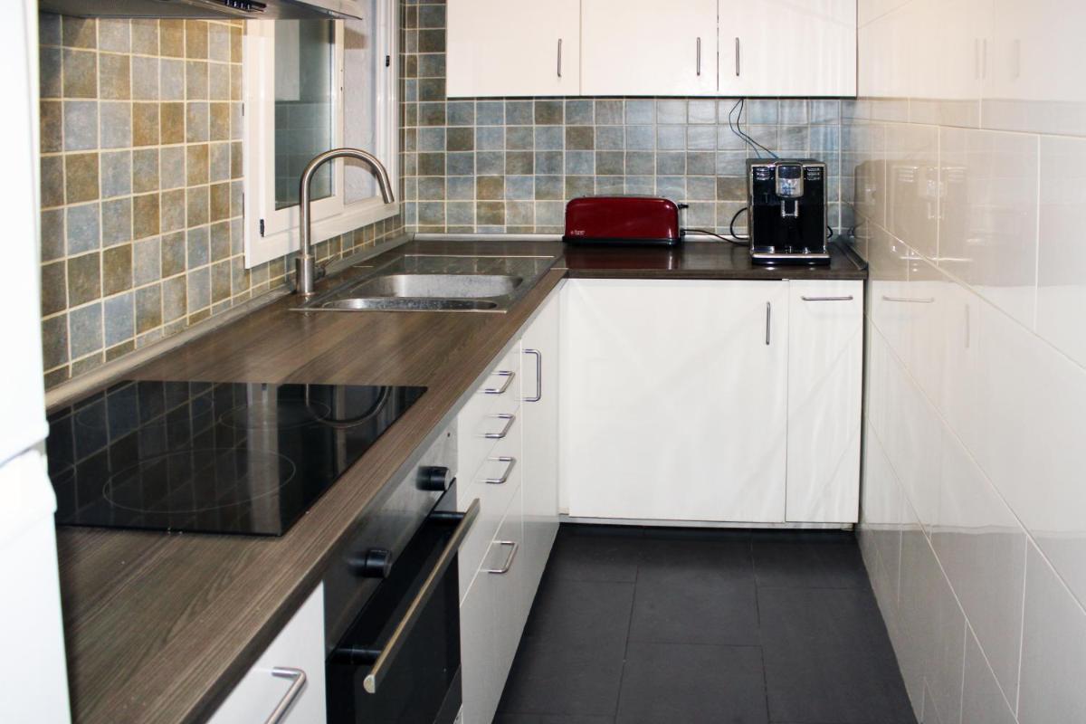 MODERNO APARTAMENTO CERCA DE BARCELONA - Housity
