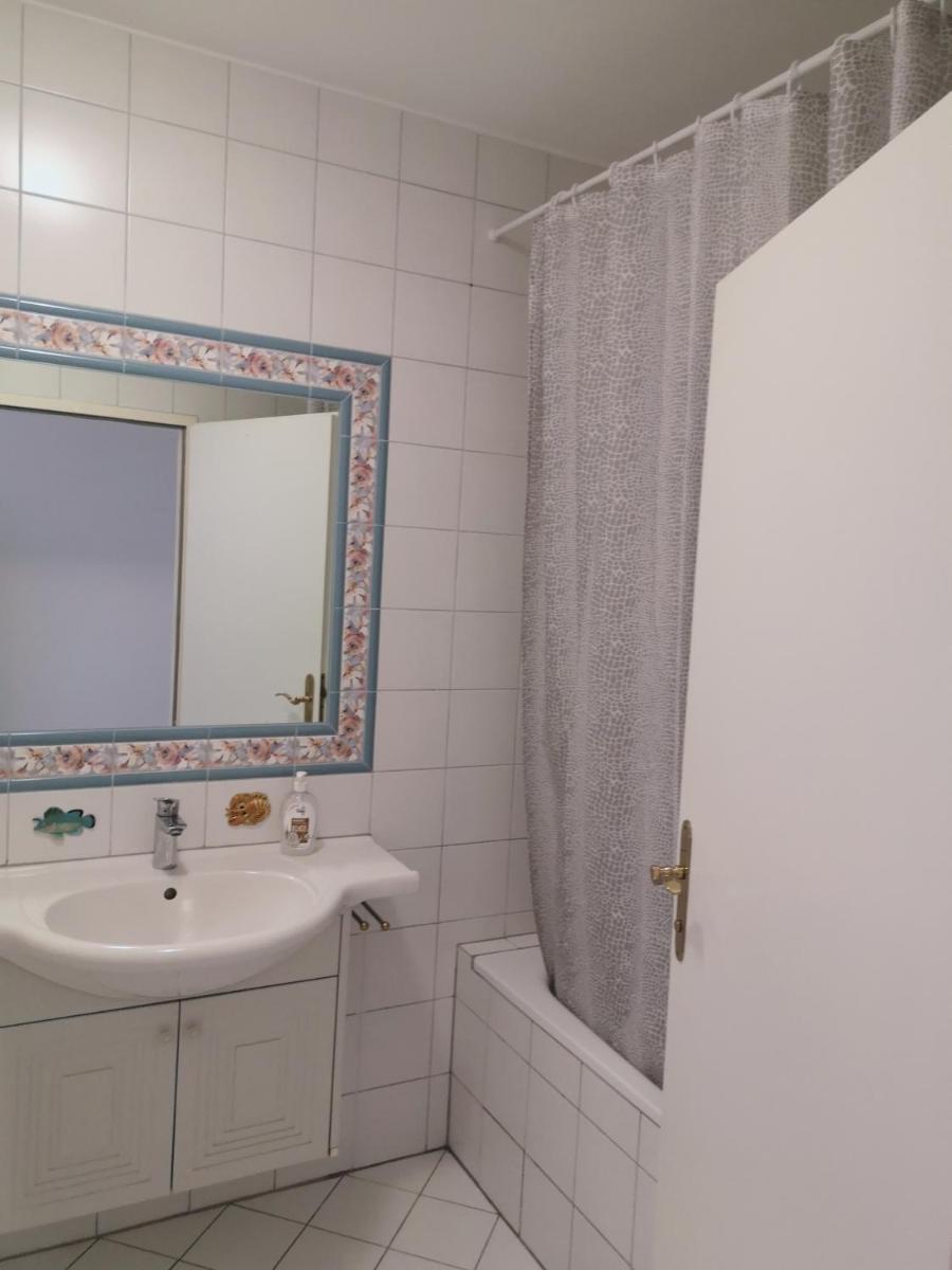 Suitetrails - Schöne 2 Zimmerwohnung mit Balkon und Klimaanlage