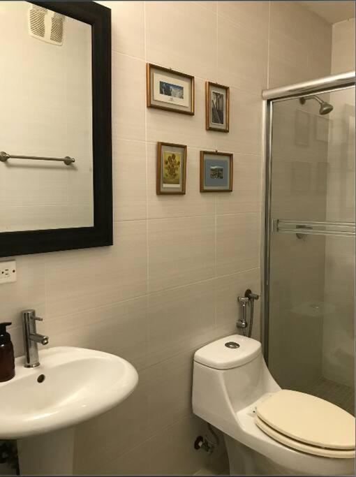 Suitetrails - Spacious 2 bedroom apartment. Amazing city views.