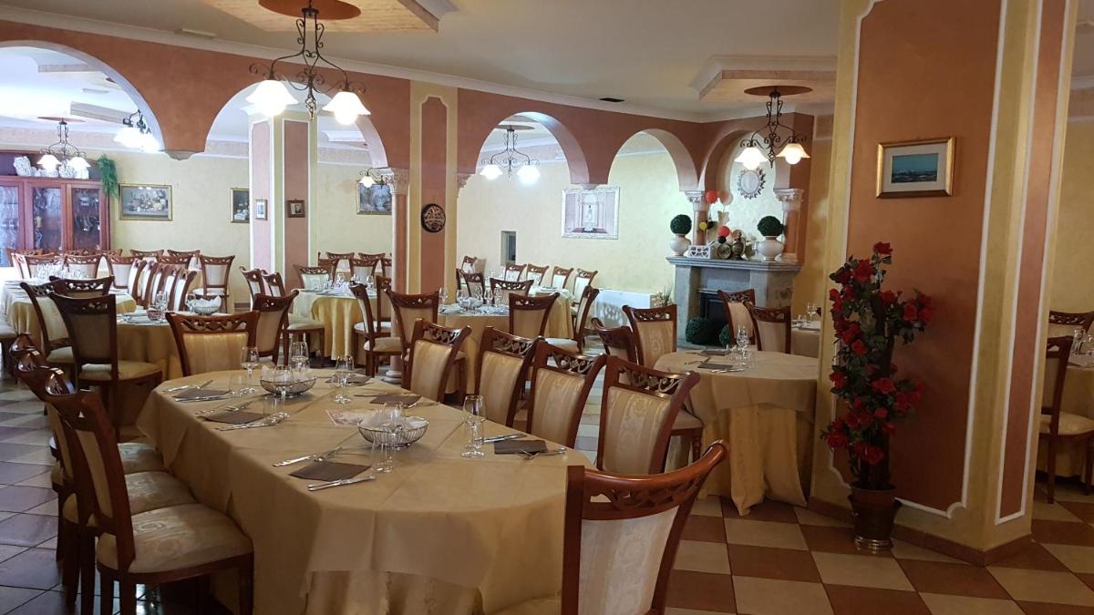 HOTEL RISTORANTE DEGLI AMICI - Housity