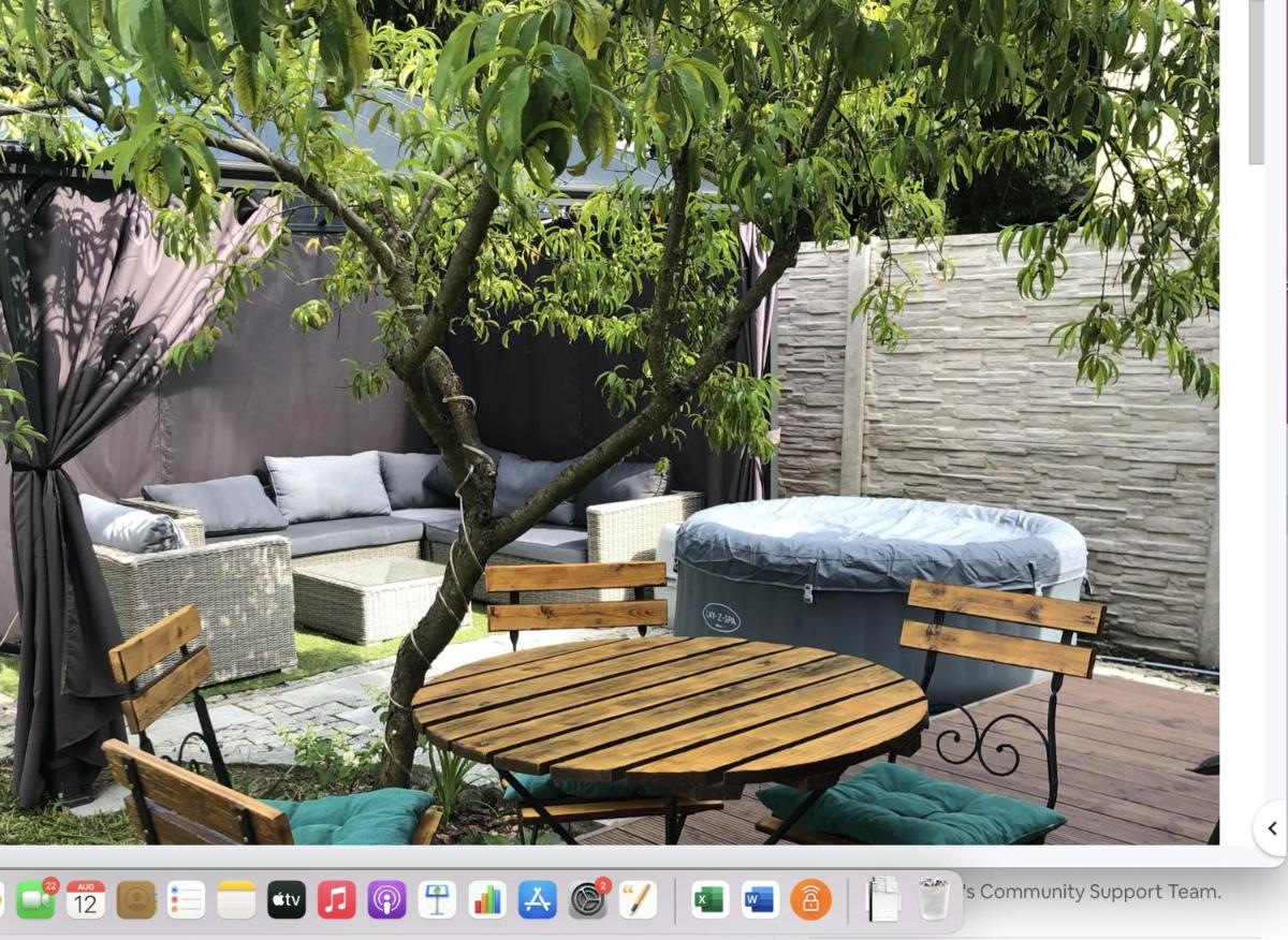 Relax in spacious garden house - Housity