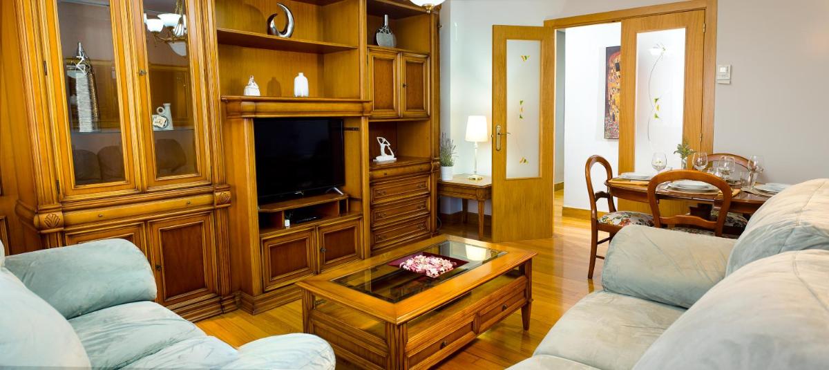 Sestao, Vivienda Turística Renovada con Terraza y WIFI - Housity