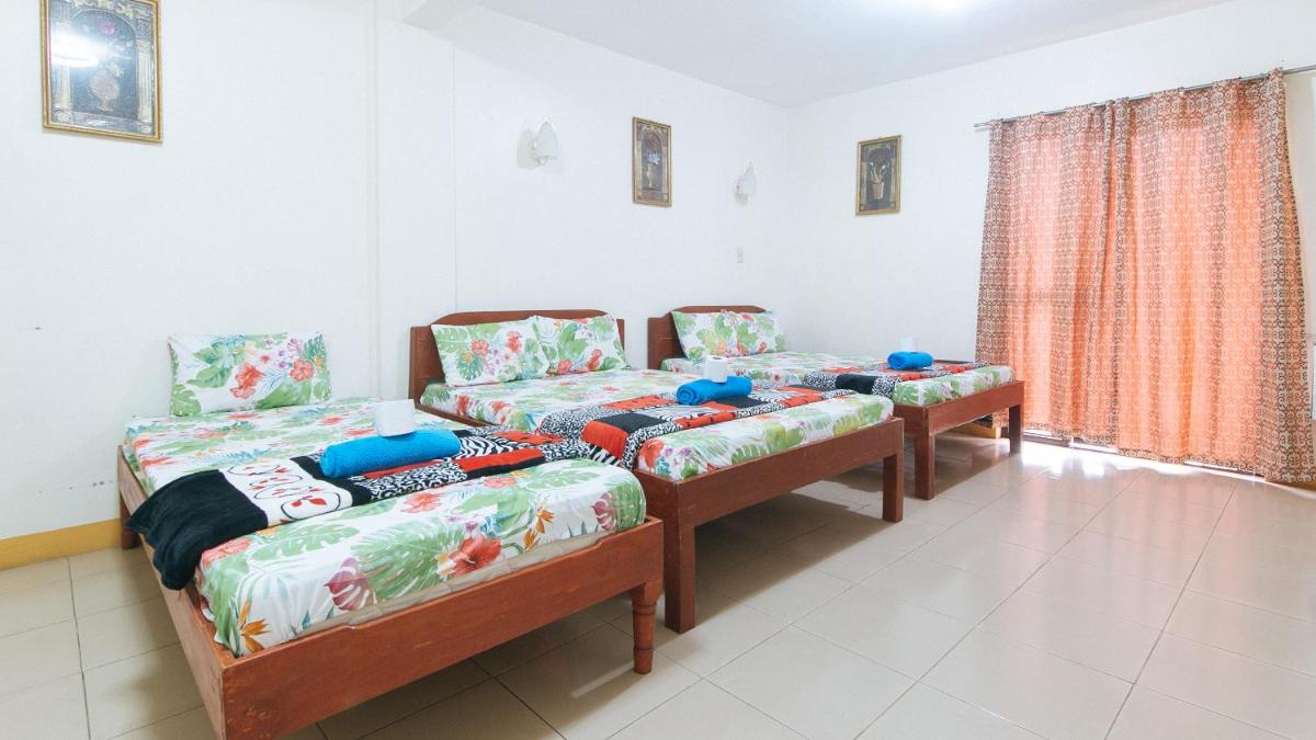 Golden Success Hotel I by RedDoorz - Housity