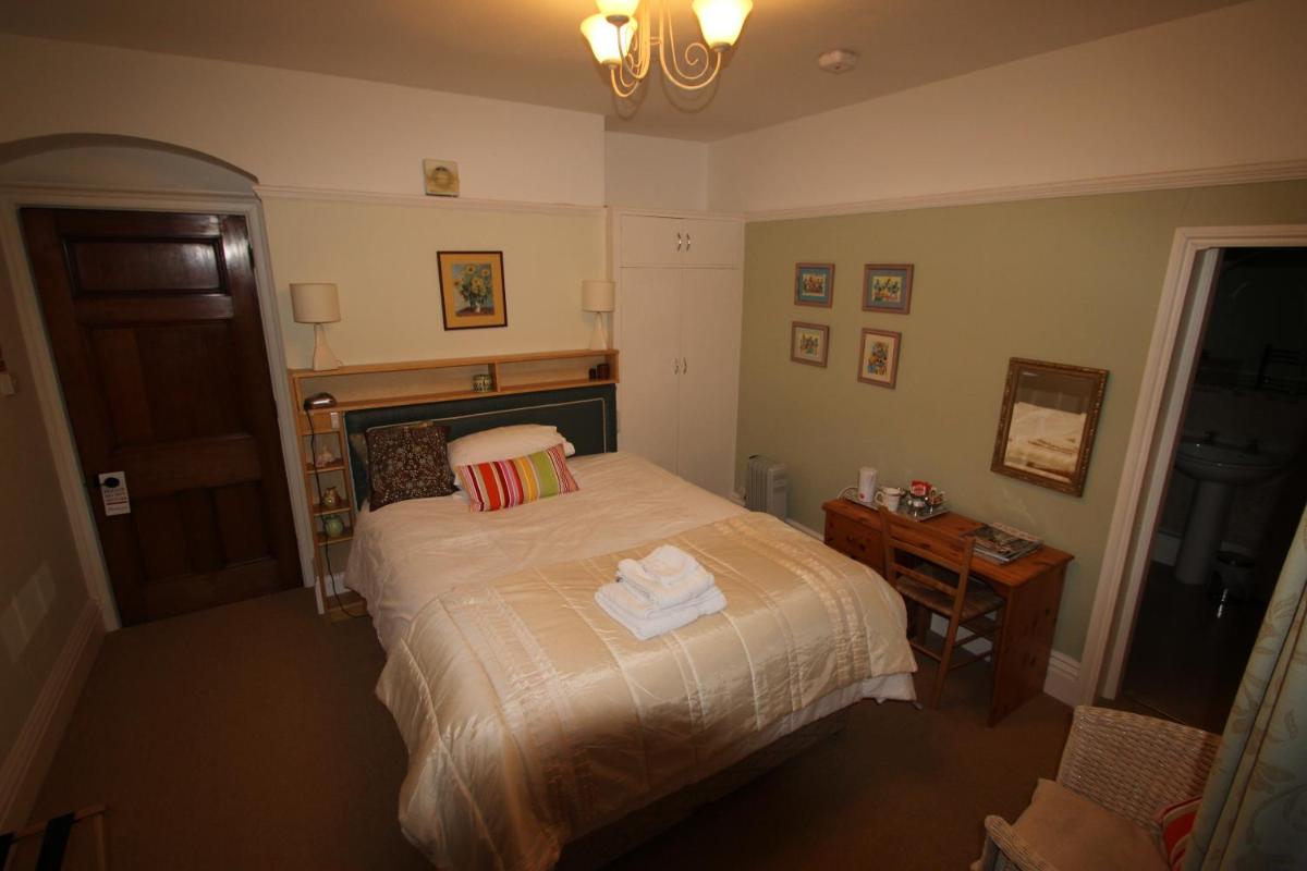 Woodlands Bed & Breakfast - Housity