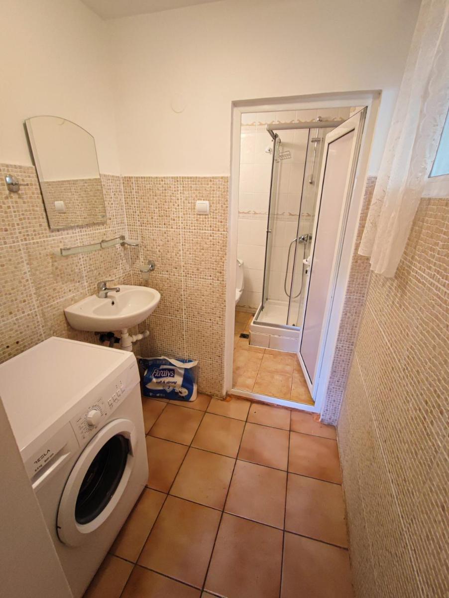 Suitetrails - Entire house with private garden and garage