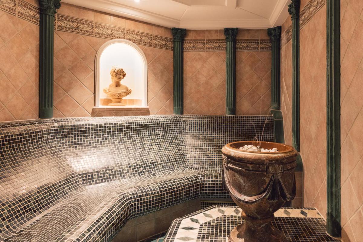 Wellness Refugium & Resort Hotel Alpin Royal - Small Luxury Hotels of the World - Housity
