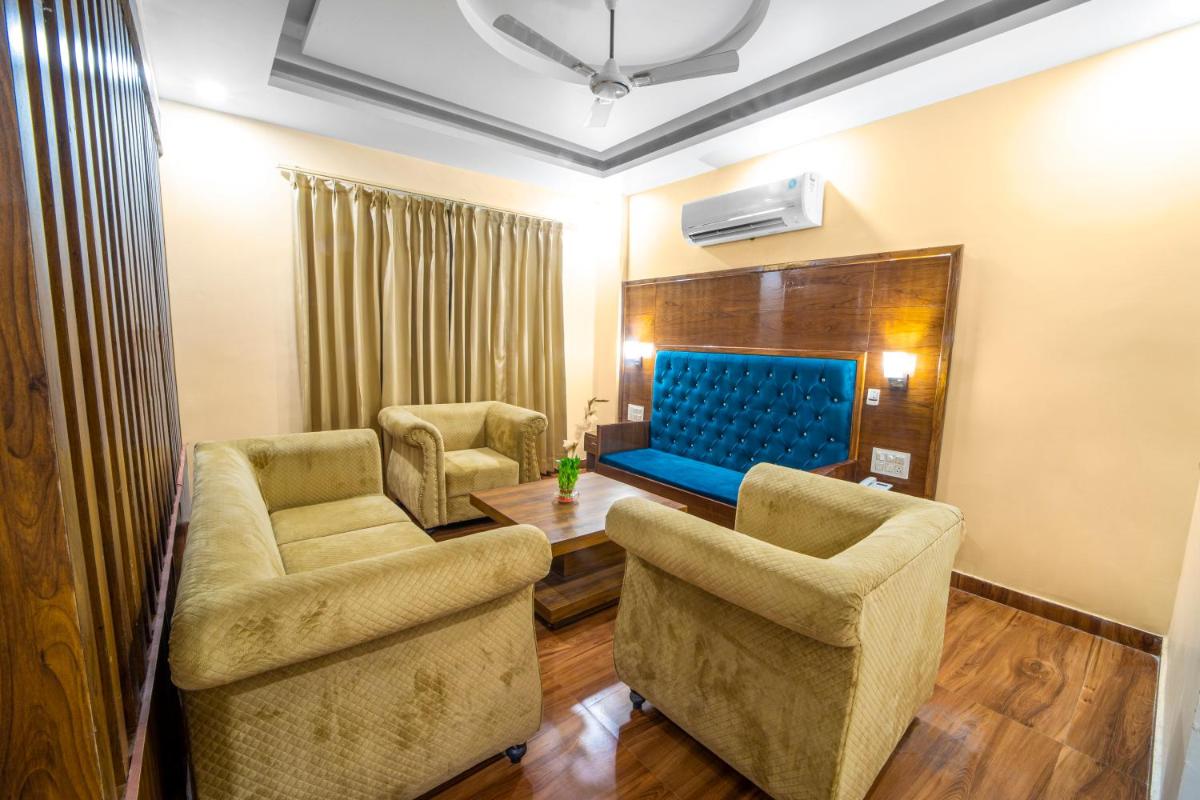 Suitetrails - Hotel Divine Lakshmi Ganga