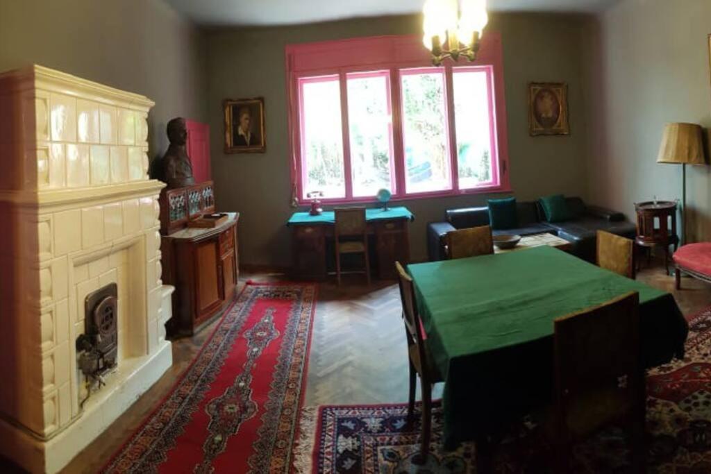 Josephine Central Villa & Garden - Housity