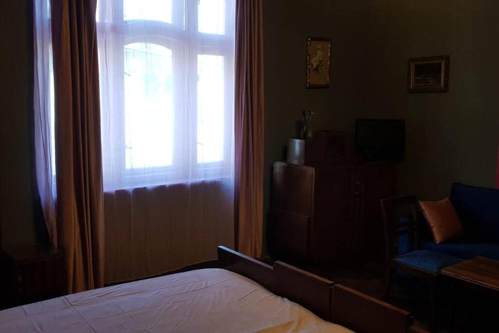 Josephine Central Villa & Garden - Housity