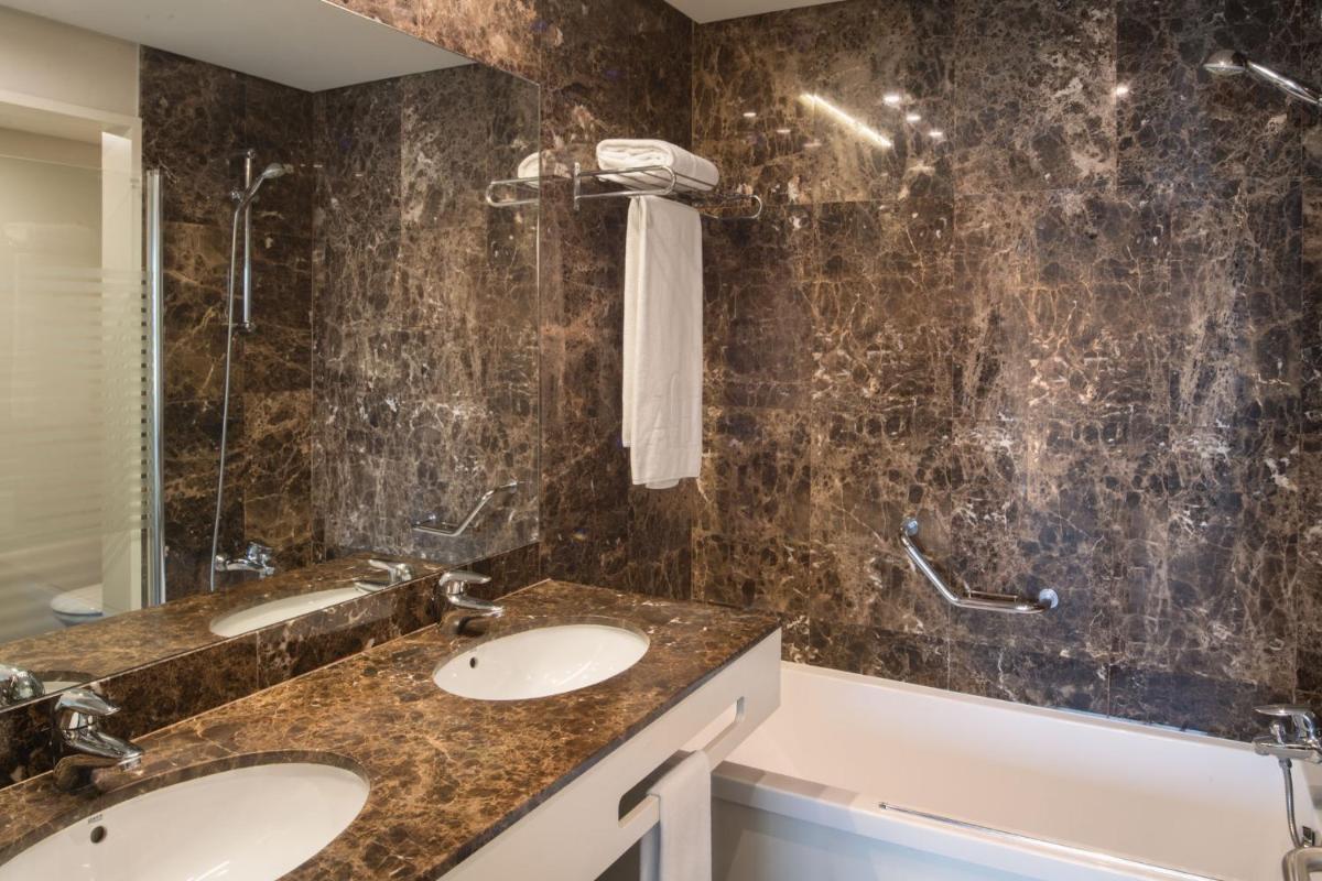 Un baño de Arrecife Gran Hotel & Spa