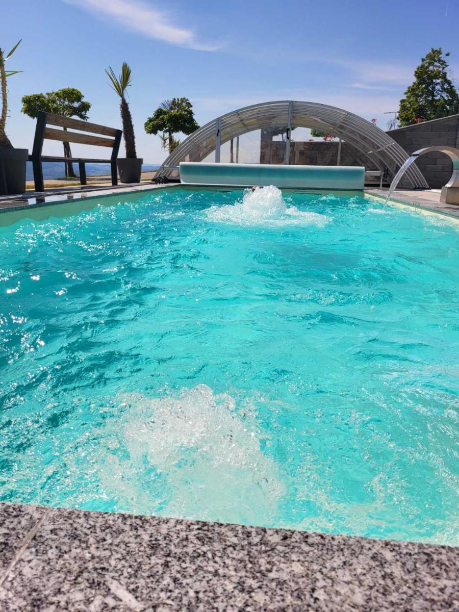 Suitetrails - Three Stars Luxury House ART-PE with pool and SPA pool