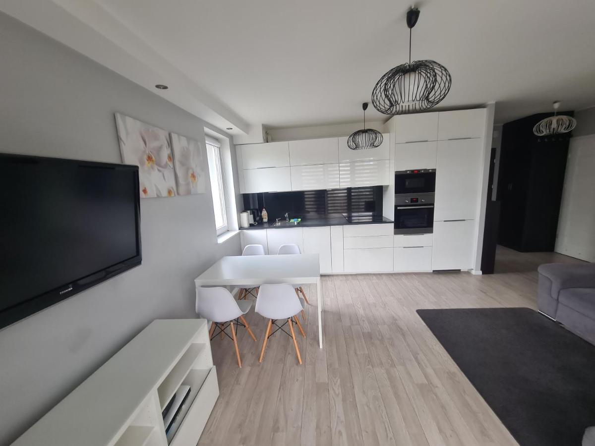 Apartament Rodzinny z ogródkiem - Housity