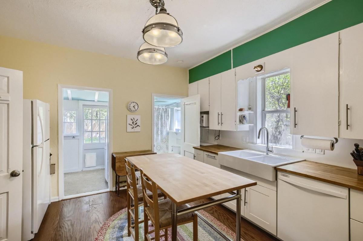 404 Baker St - Housity
