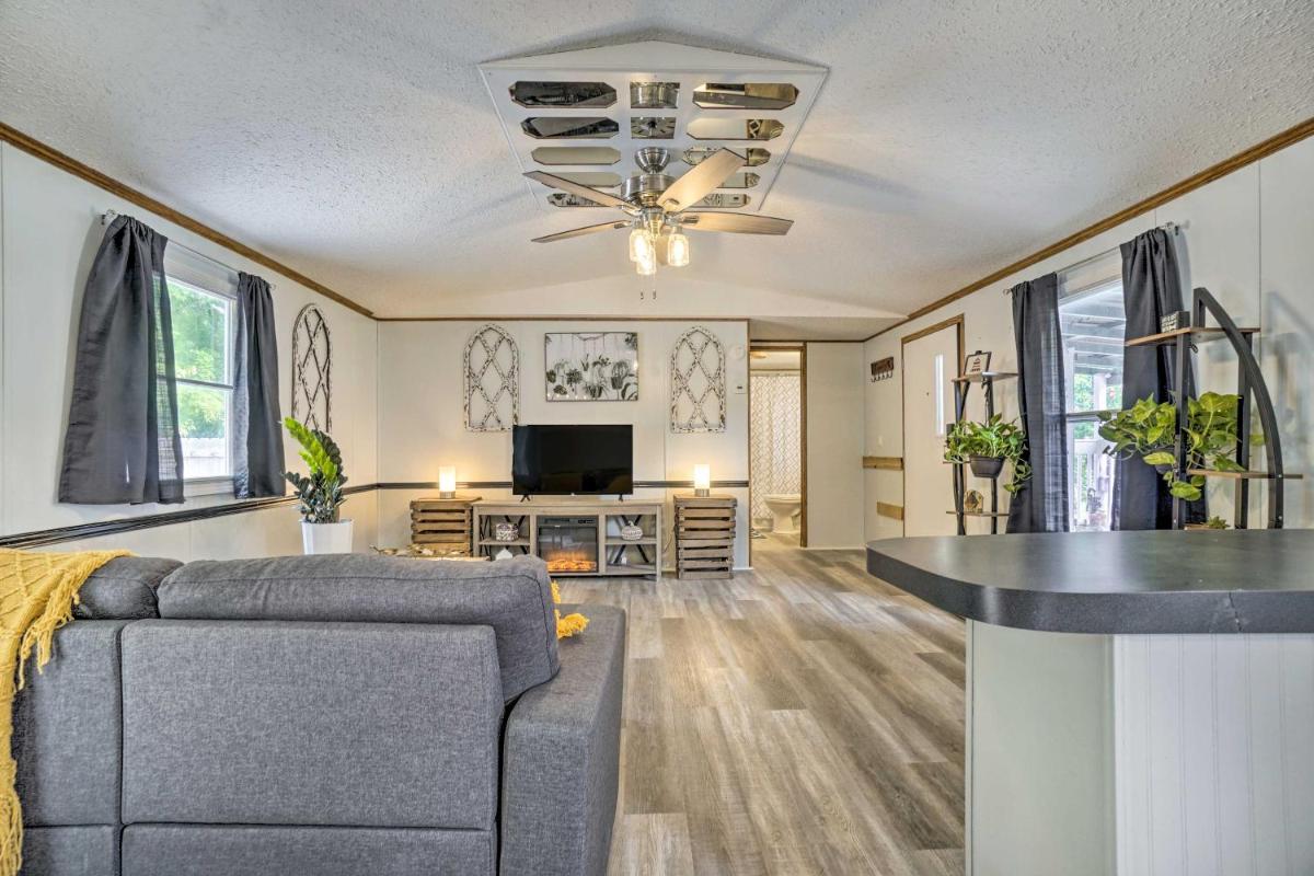 Cozy Bremen Family Home with Hot Tub and Acreage! - Housity