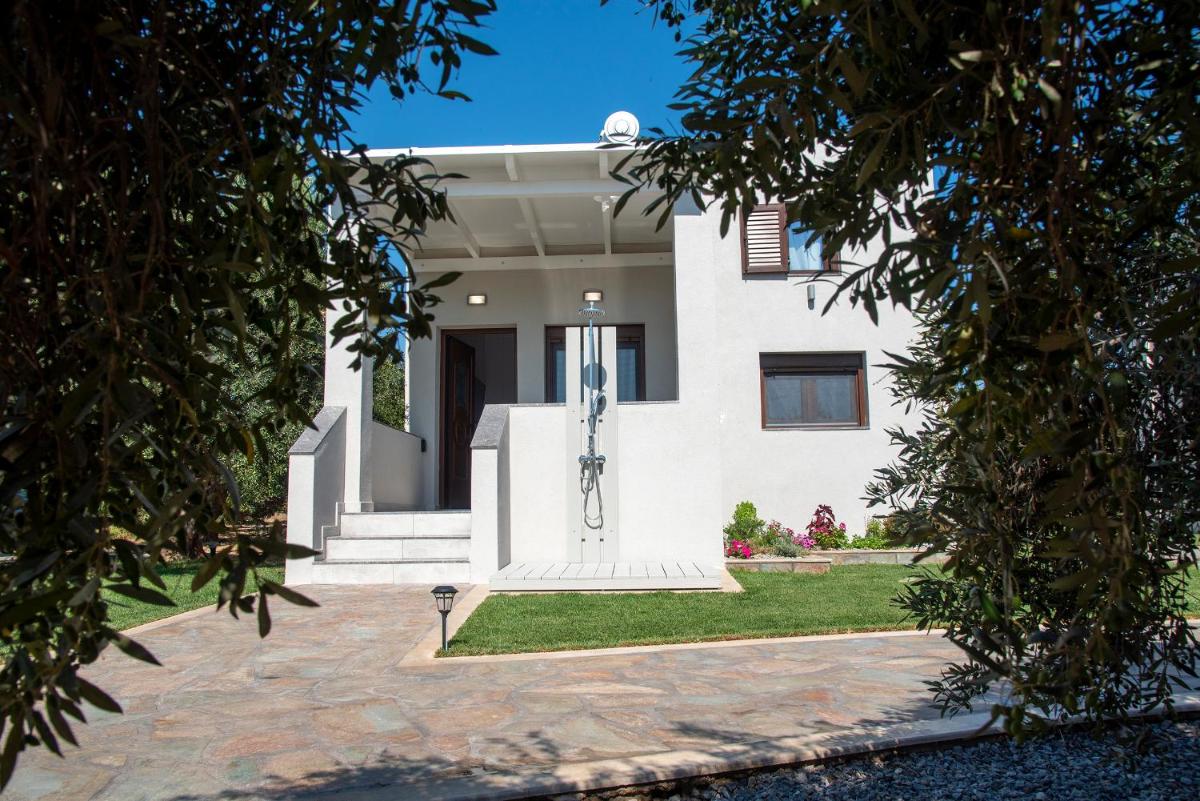 Emmy Villa - Housity