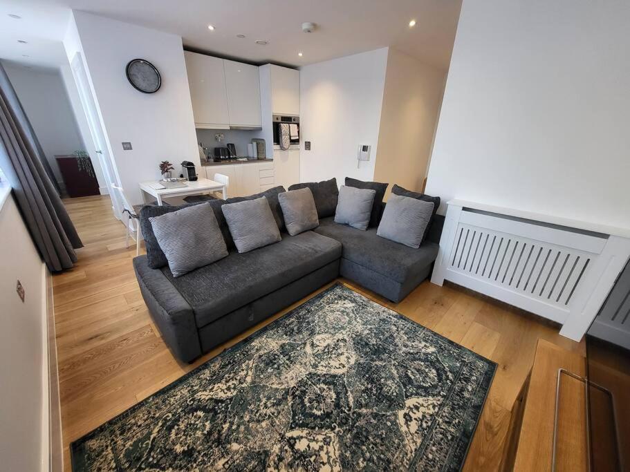 Premium 1-Bedroom Apartment With Allocated Parking - Housity