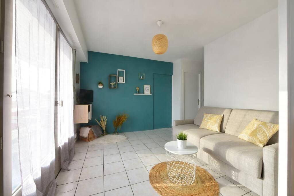 Cabana & Le Central - Proche Lac , Terrasse et Parking - Housity