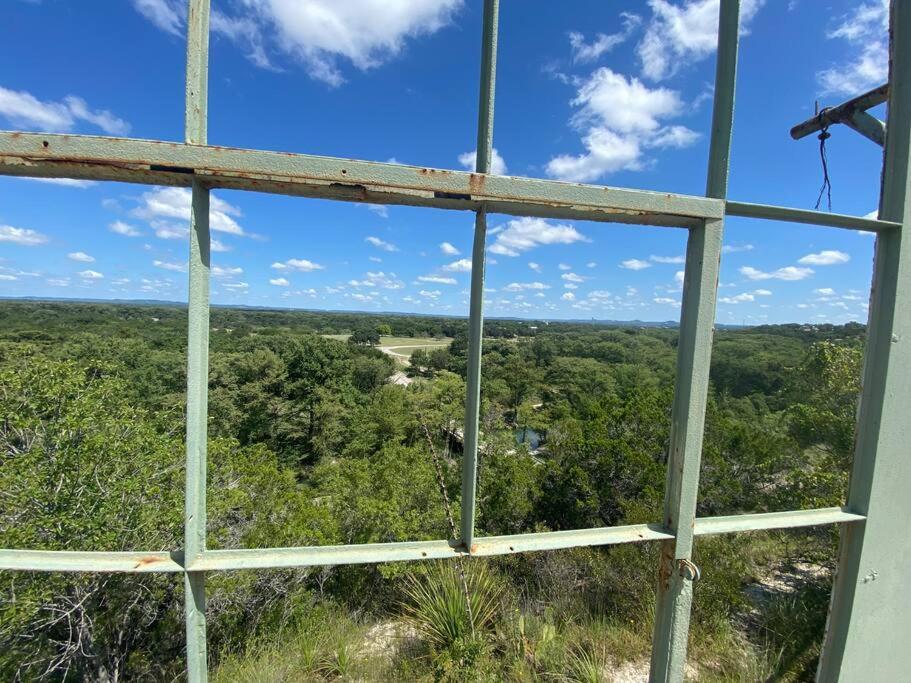 Amah's Cabin ~ Silver Spur Dancehall Ruins ~ - Housity