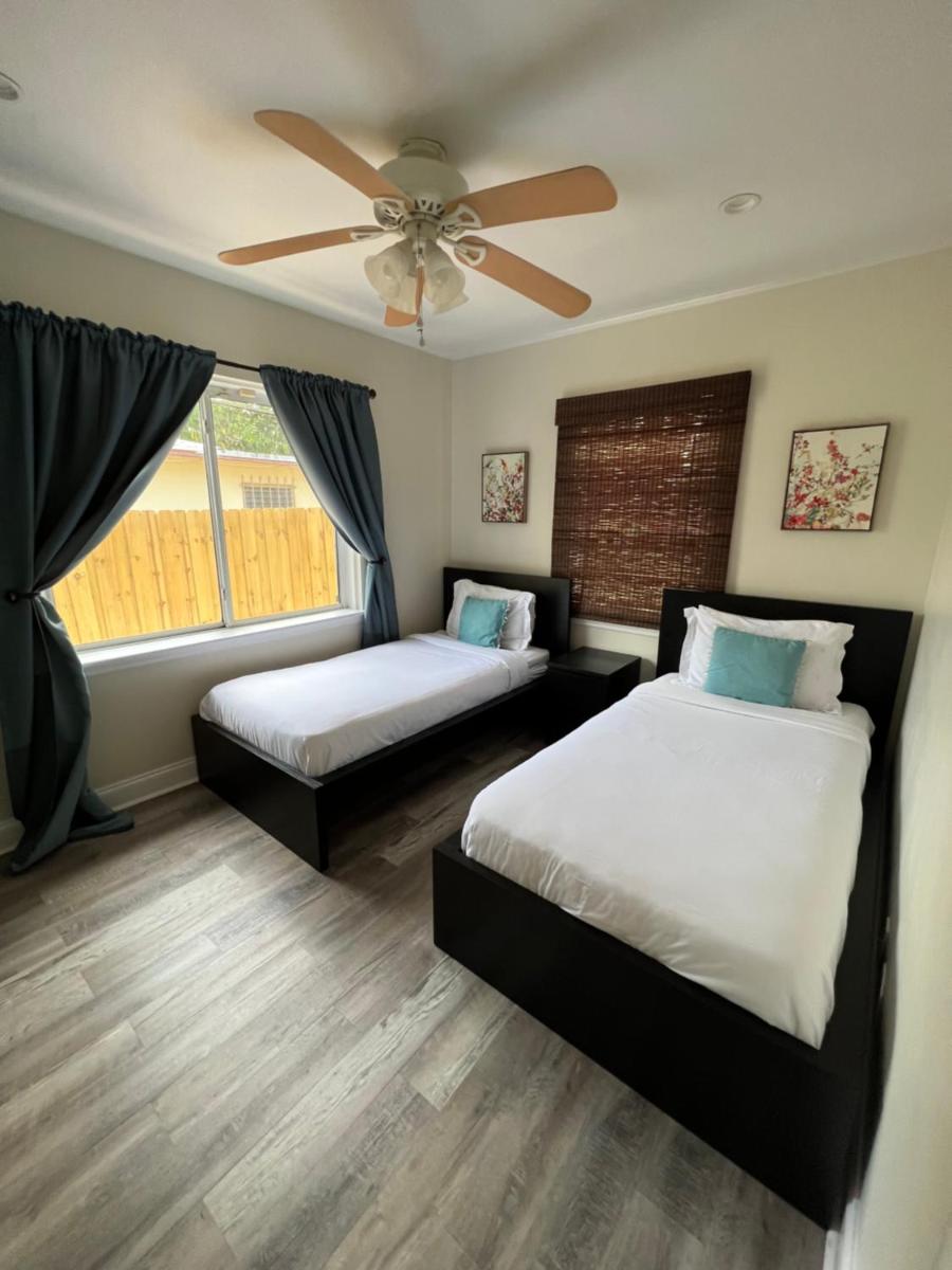 CHARMING DELRAY BEACH GETAWAY-3B/2B - Housity