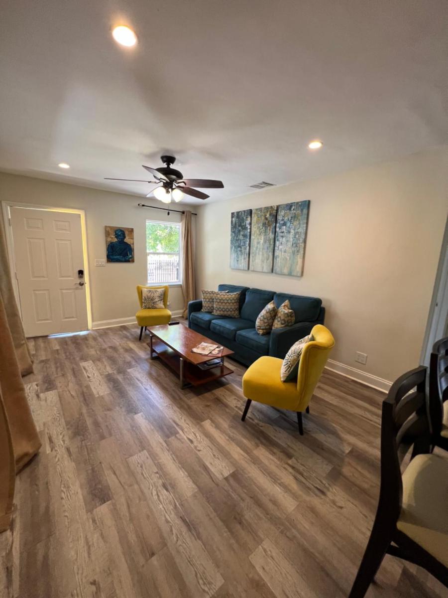 CHARMING DELRAY BEACH GETAWAY-3B/2B - Housity