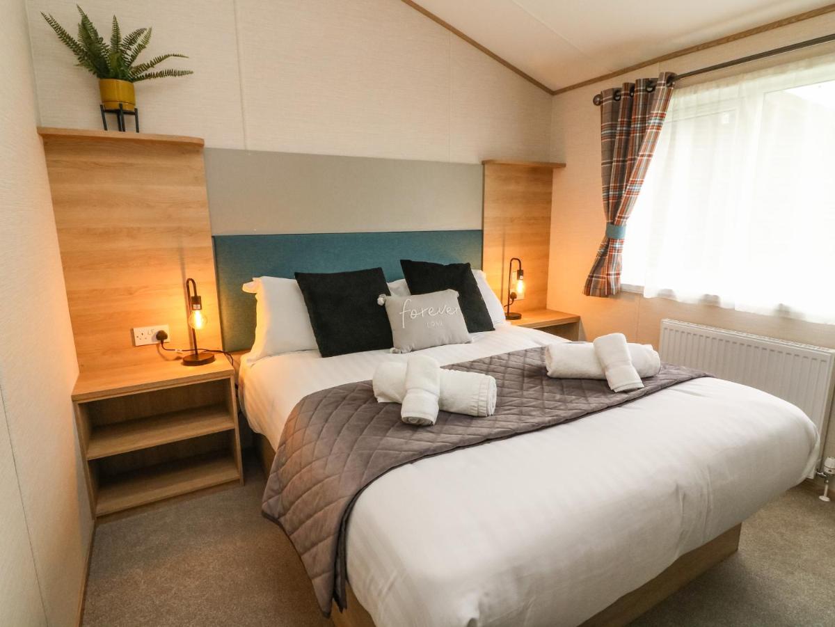 Barney's Retreat - Housity