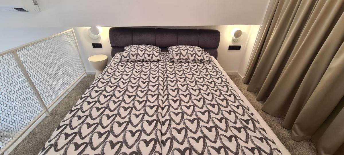 Stay in Kaunas & Radio City - Free Parking - Housity