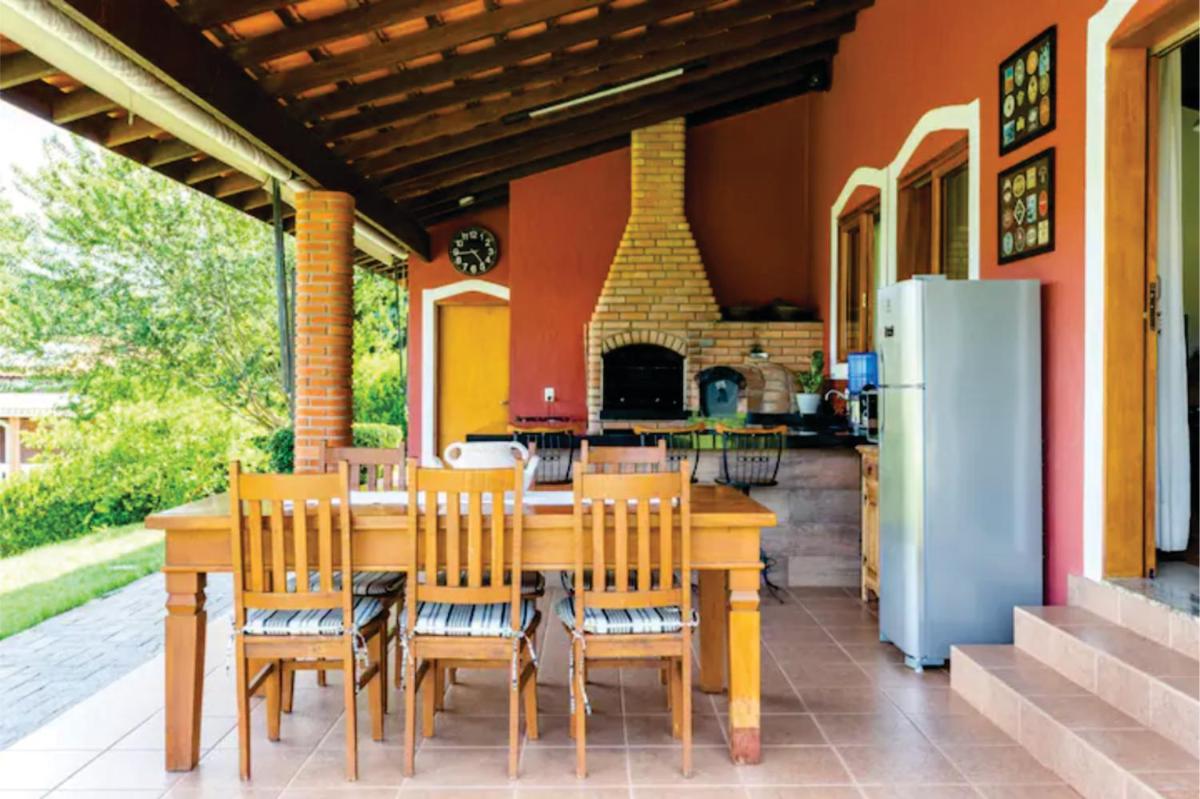 Casa de hóspedes cond. fechado - Internet 120 Mb - Housity