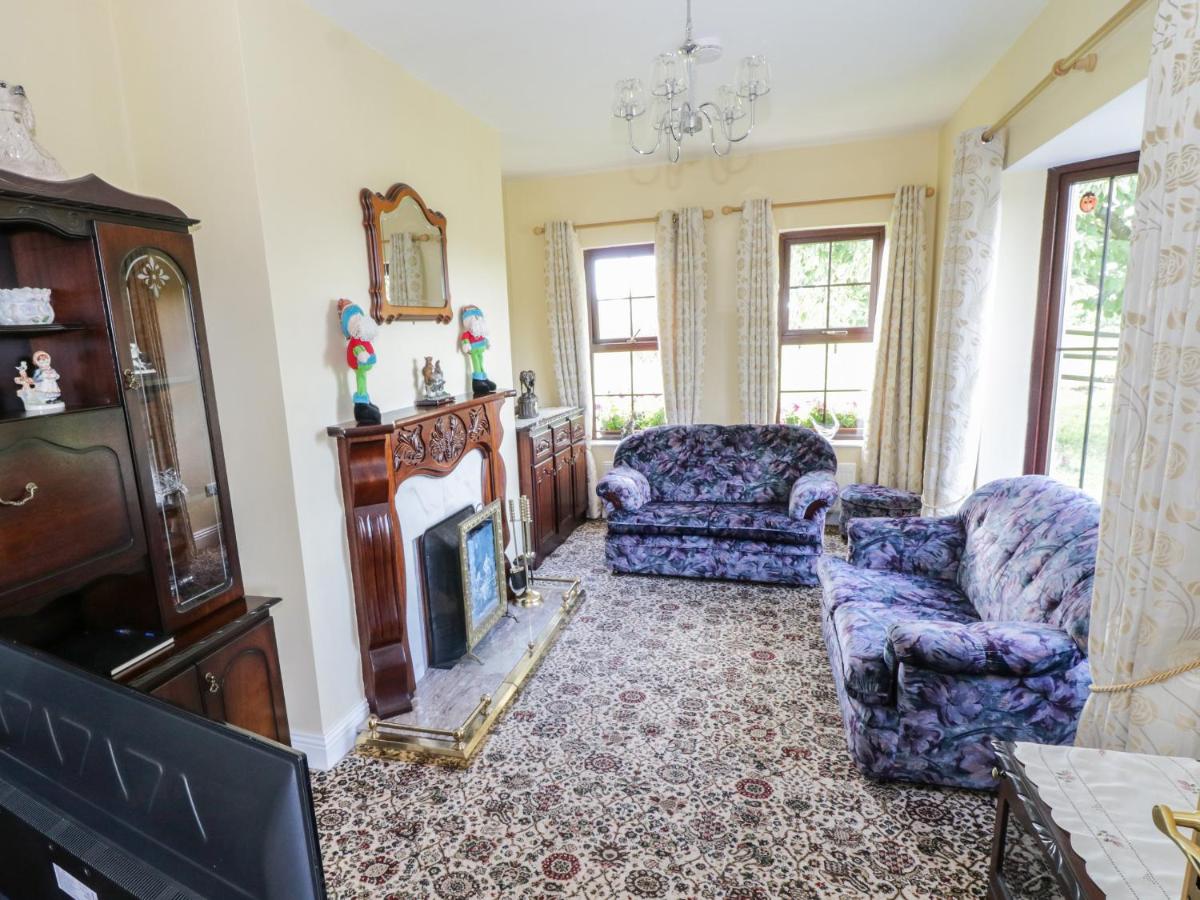 Belladrihid Cottage - Housity