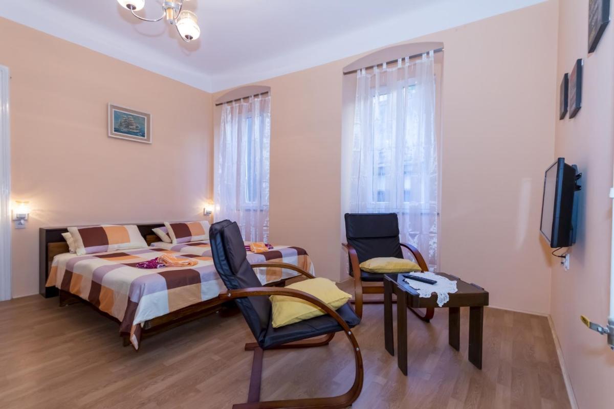Apartments by the sea Rijeka - 13293 - Housity