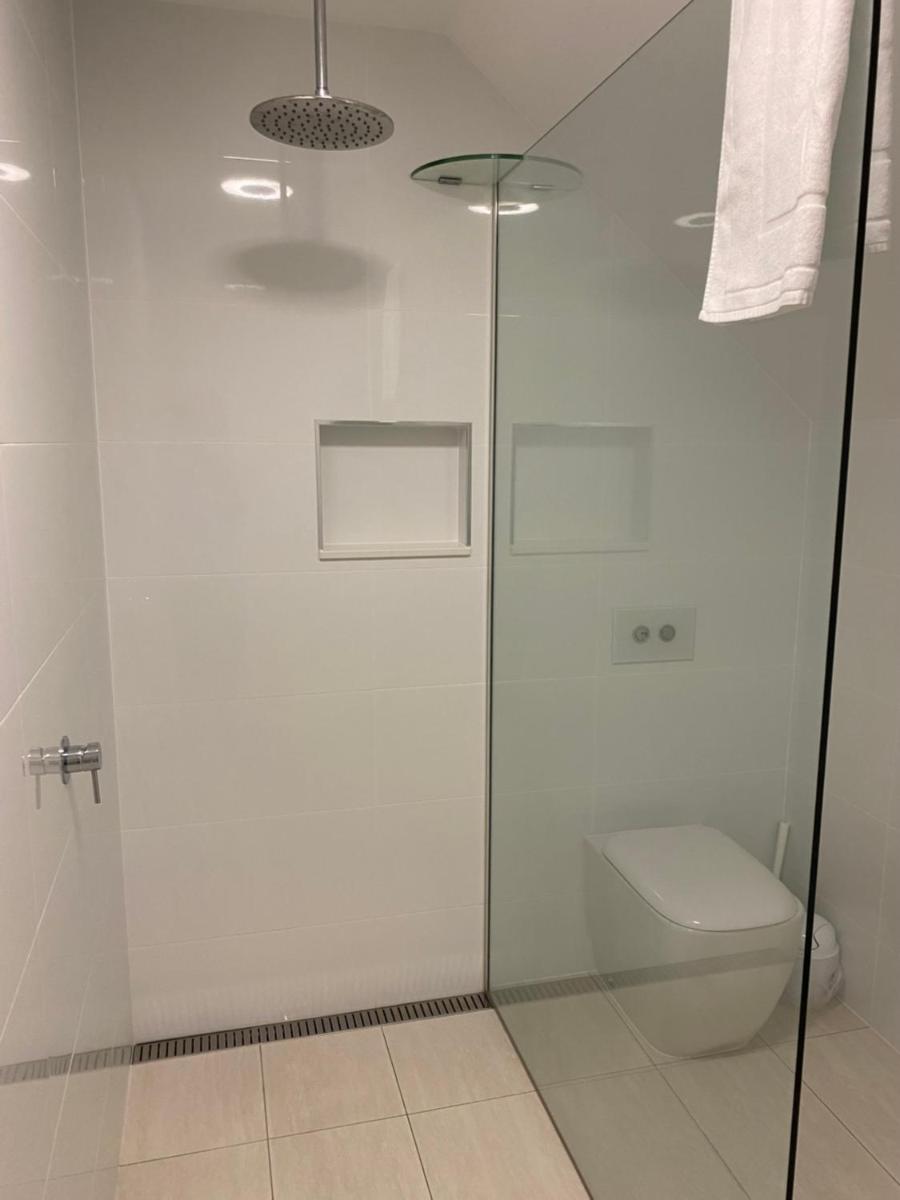 Rainbow Beach Dream Studio Motel Style Apartment - Housity
