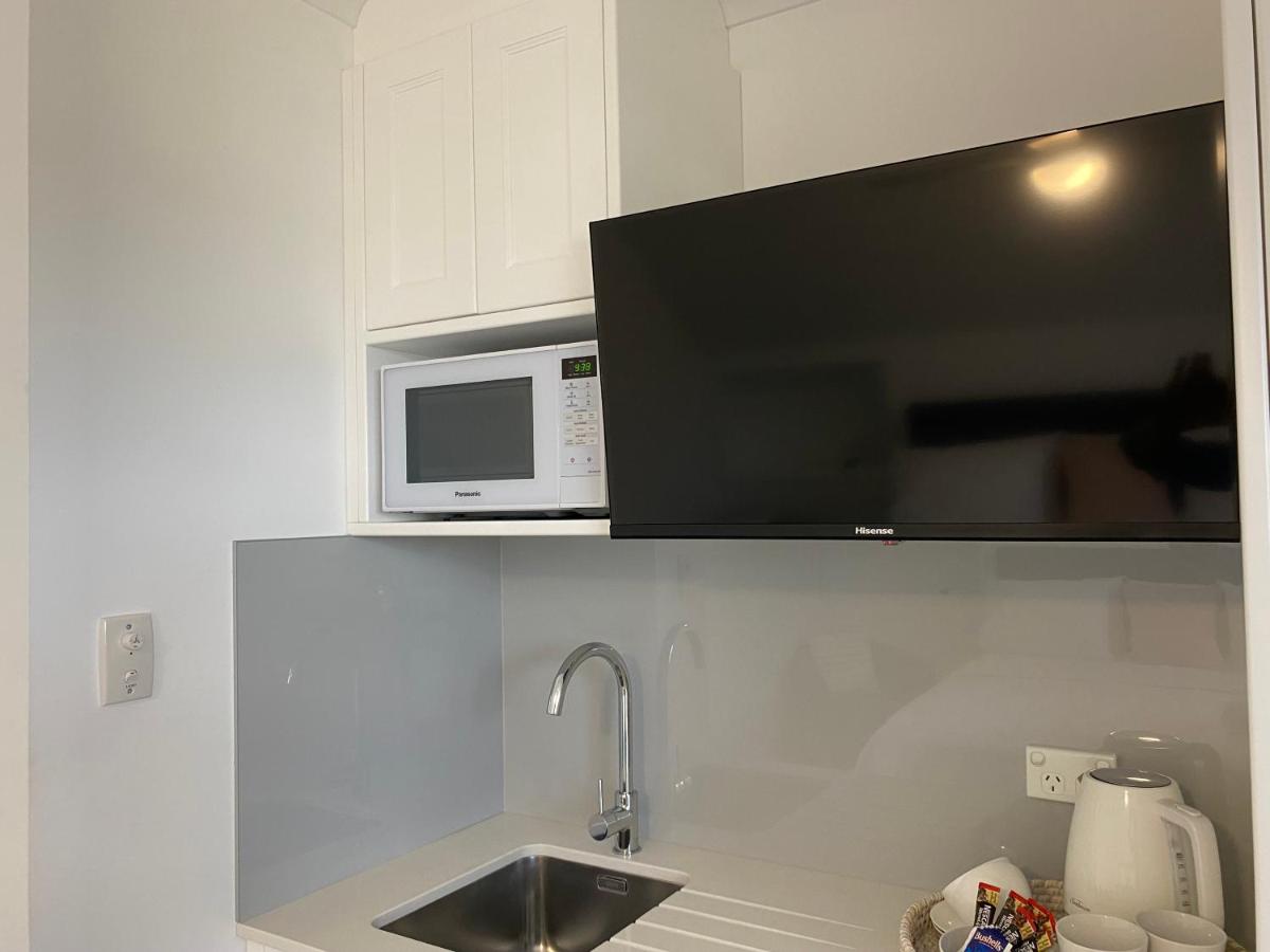 Rainbow Beach Dream Studio Motel Style Apartment - Housity