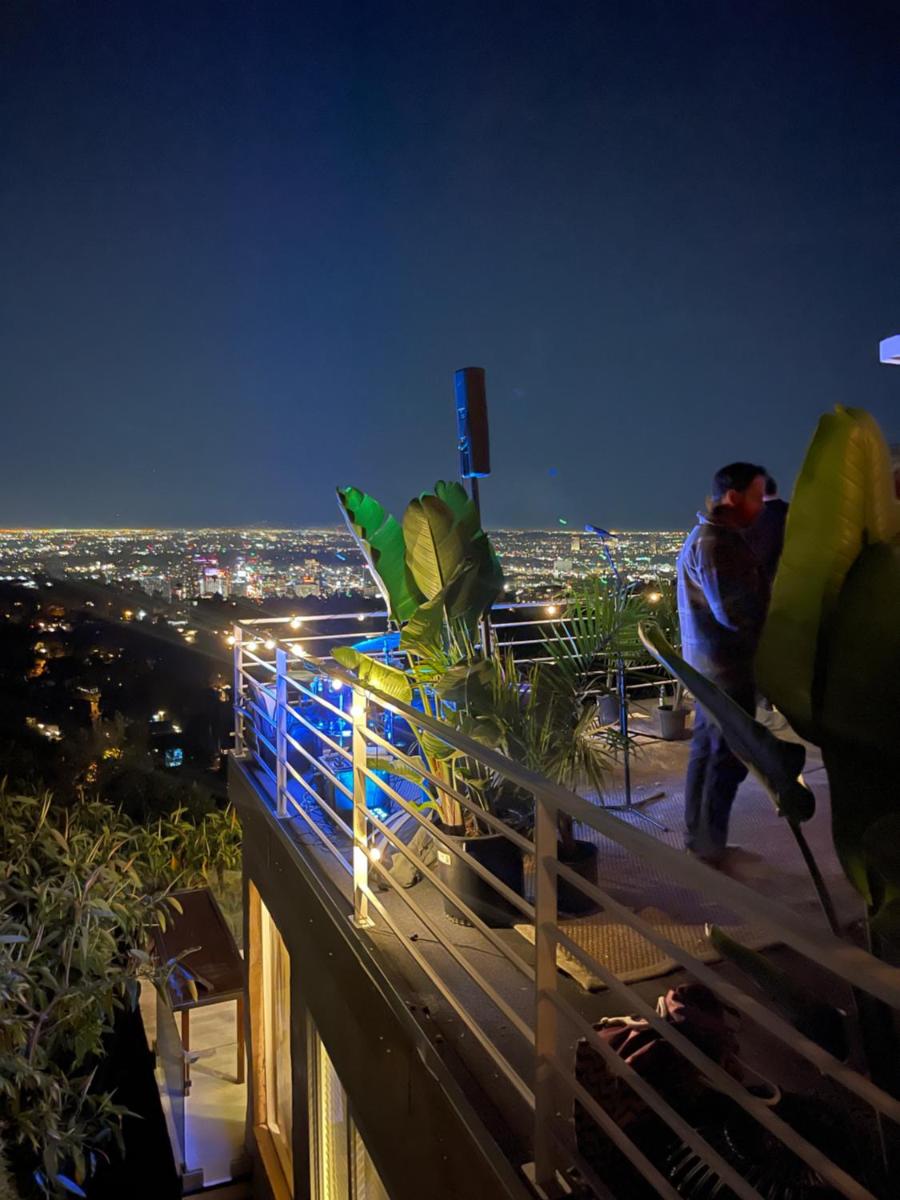 Hollywood Hills 1940s Mansion - Housity