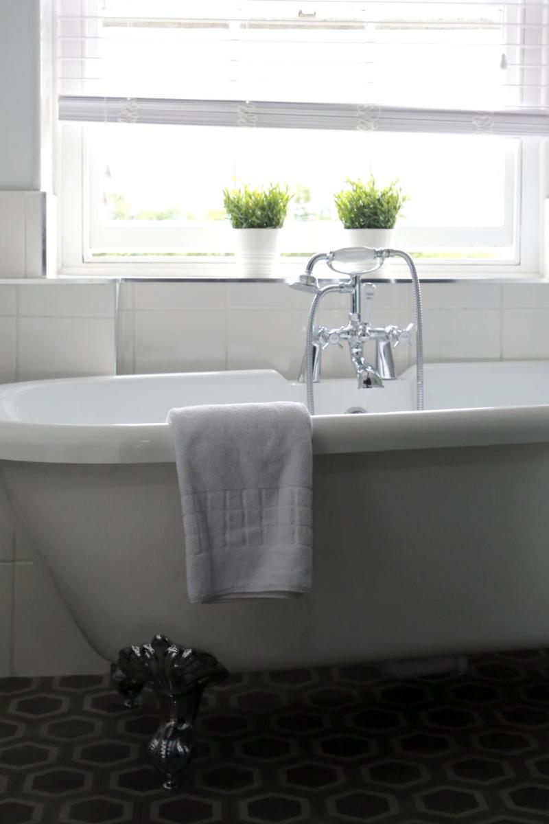 Luxury 3 Bed Apartment in the Heart of Stamford - Housity