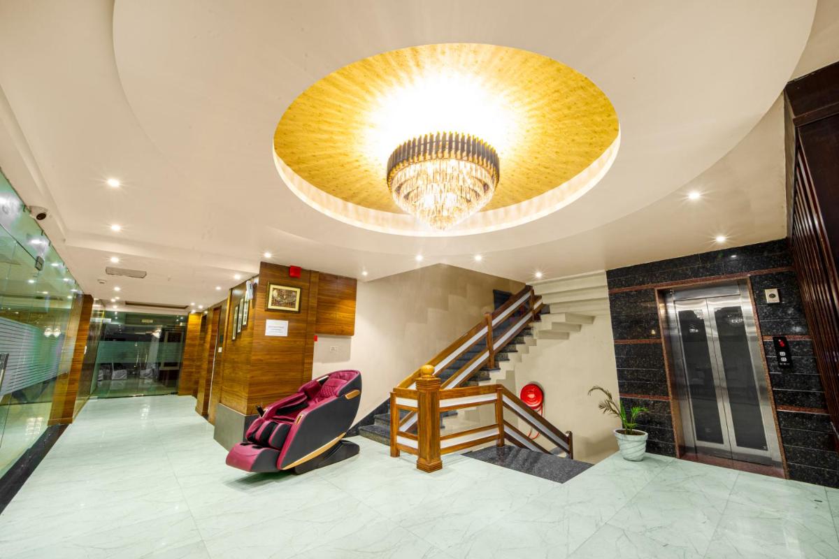 Suitetrails - Hotel Divine Lakshmi Ganga
