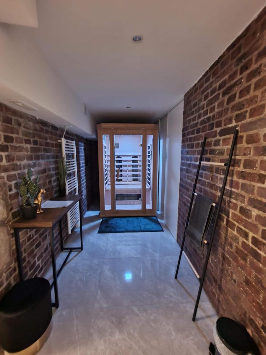 LA FORTERESSE - Jacuzzi/Sauna - Centre Historique - Housity