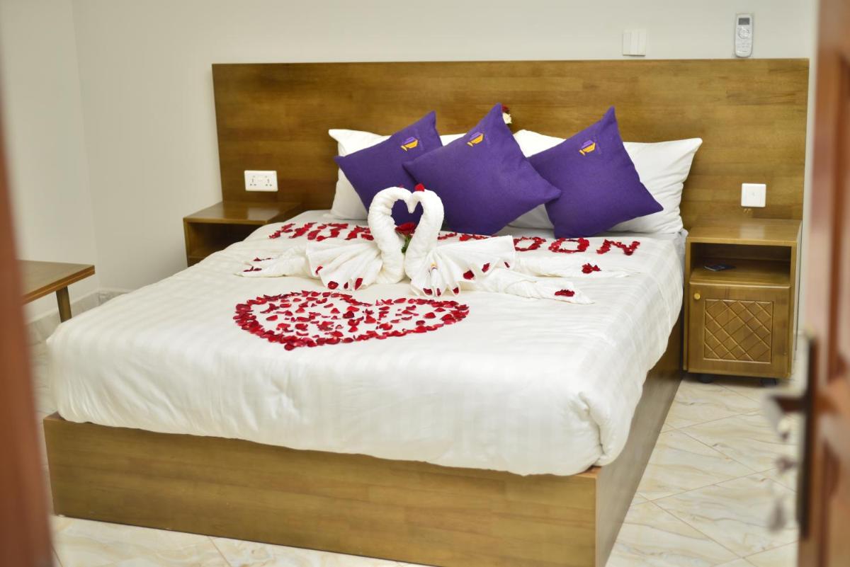 Suitetrails - Tenda Suites and Restaurant