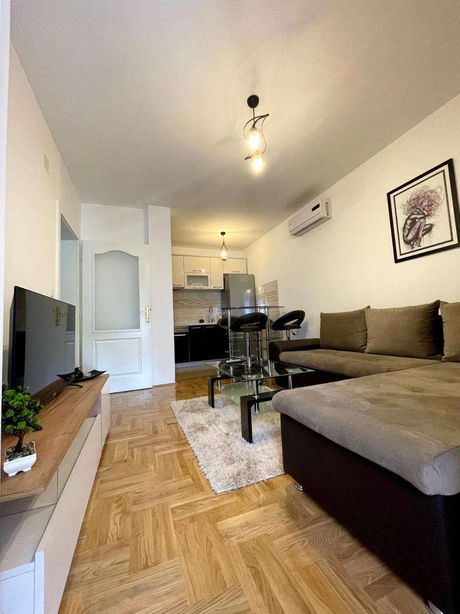 Expensive apartment - Housity