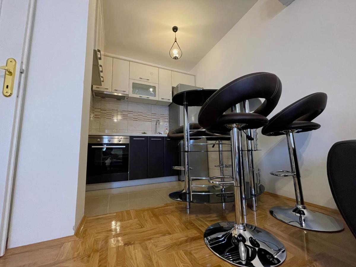 Expensive apartment - Housity