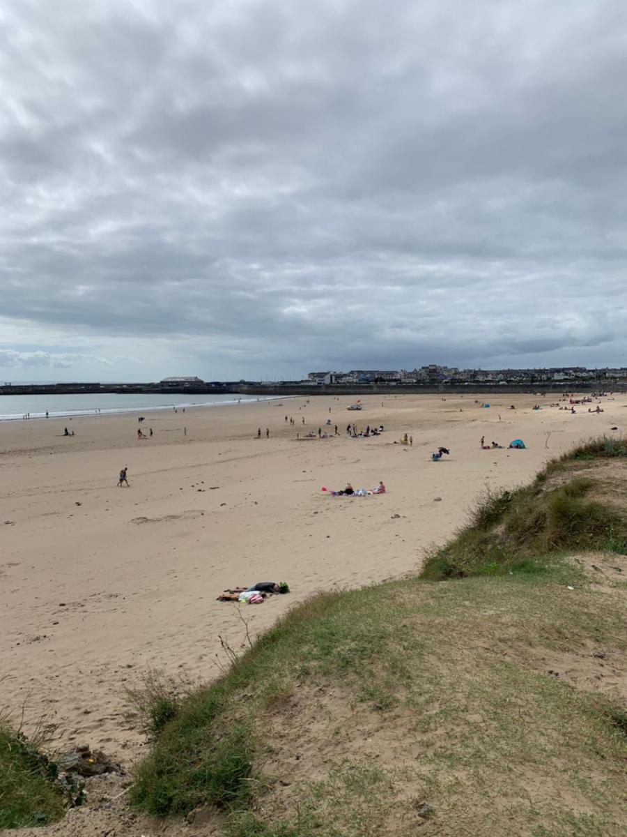 Phoenix caravan hire, Trecco bay - Housity