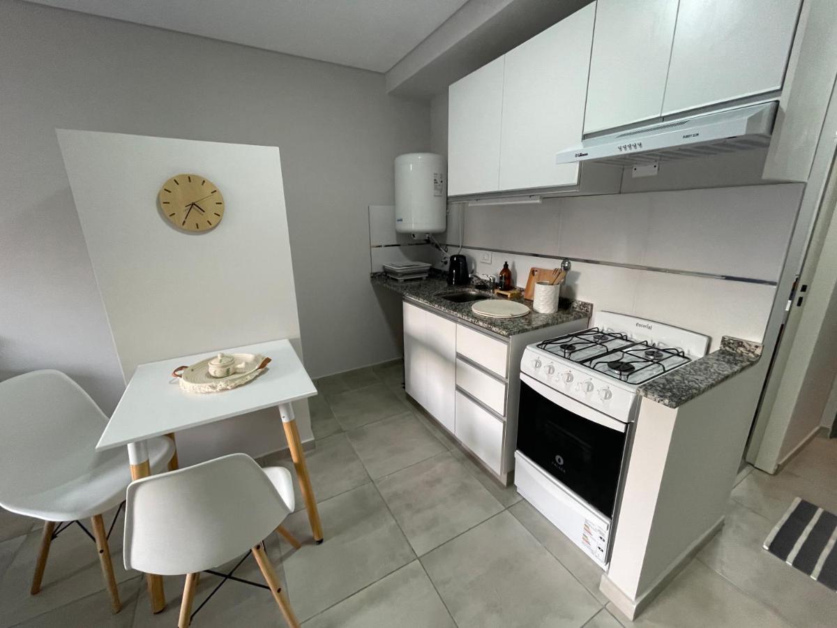 1 de Mayo 1900 Studio apartment a few meters from Pellegrini Avenue 03-02 - Housity