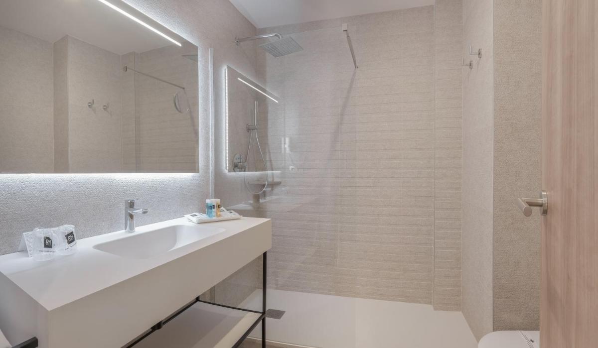 Un baño de RH Bayren Hotel & Spa 4* Sup