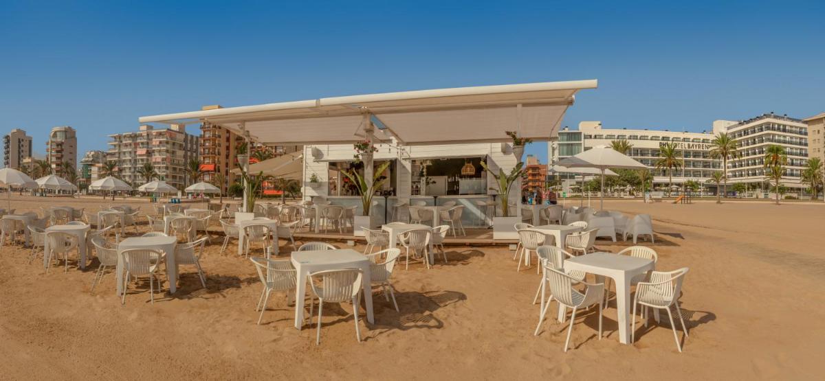 Un restaurante o sitio para comer en RH Bayren Hotel & Spa 4* Sup