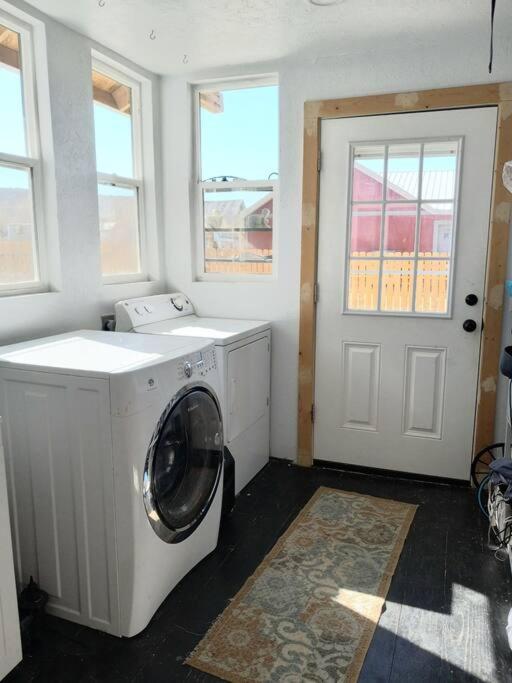 The Goulding Cottage and farm - 4 beds, 3 baths - Housity