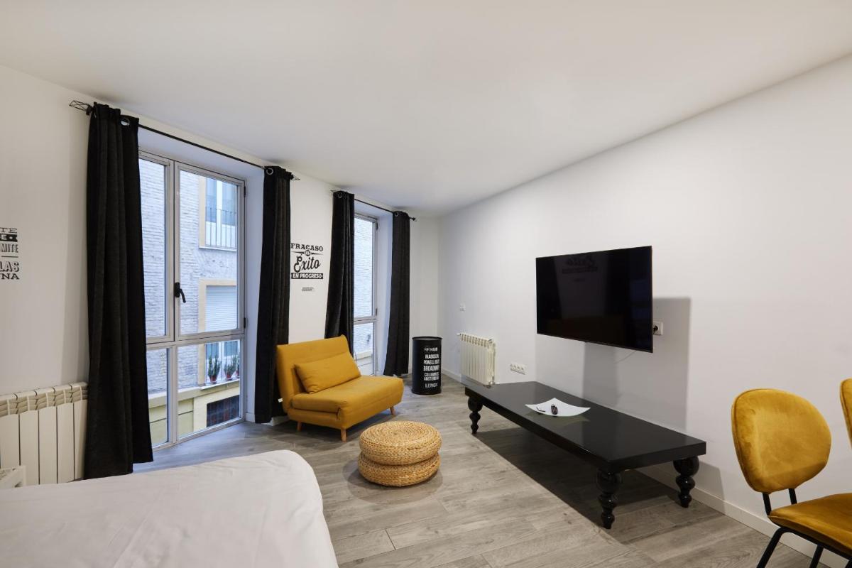 TuApartamento Navarreria Loft - Housity
