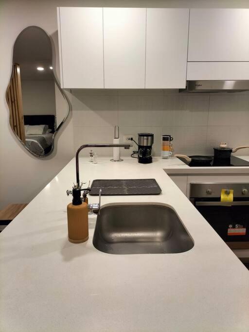 Suitetrails - Modern apartment in new building.