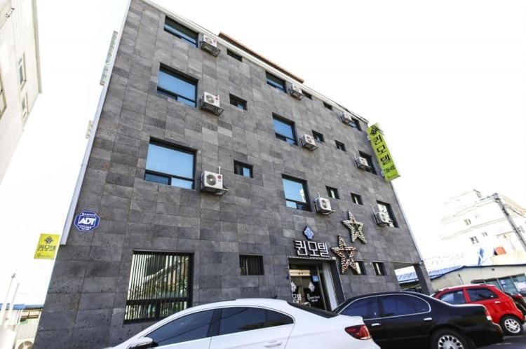 Queen Motel Andong - Housity