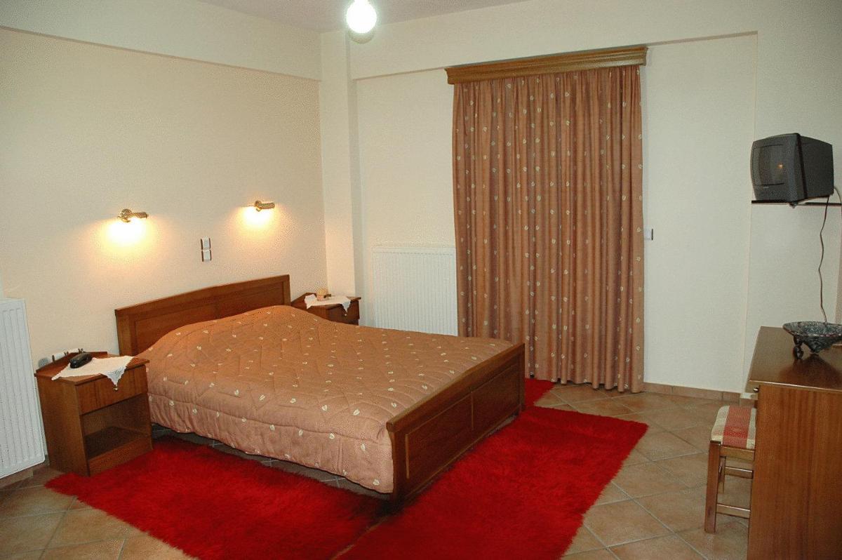 Aroanios Hotel - Housity