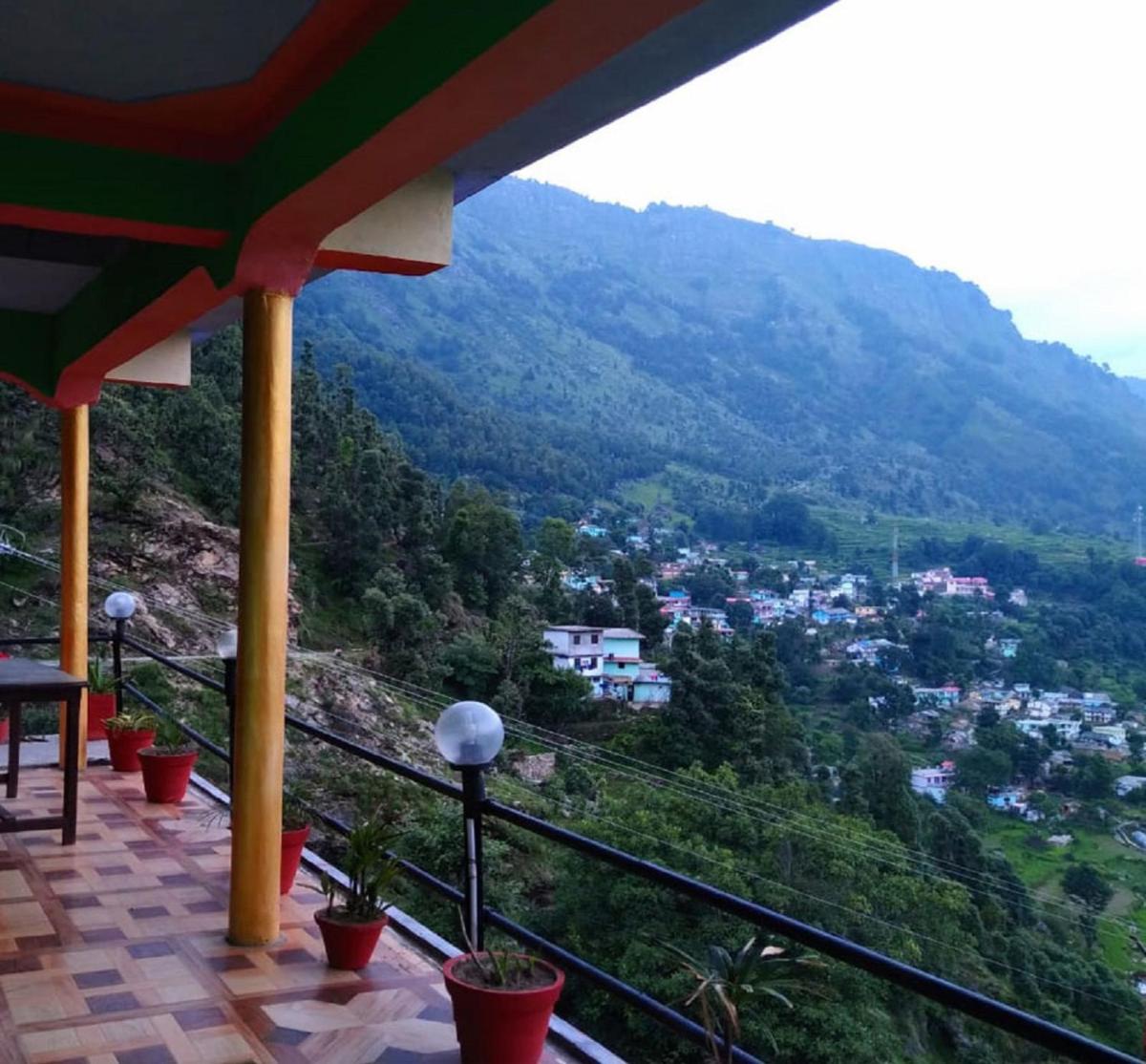 Dreamy Sunrise by StayApart - Housity